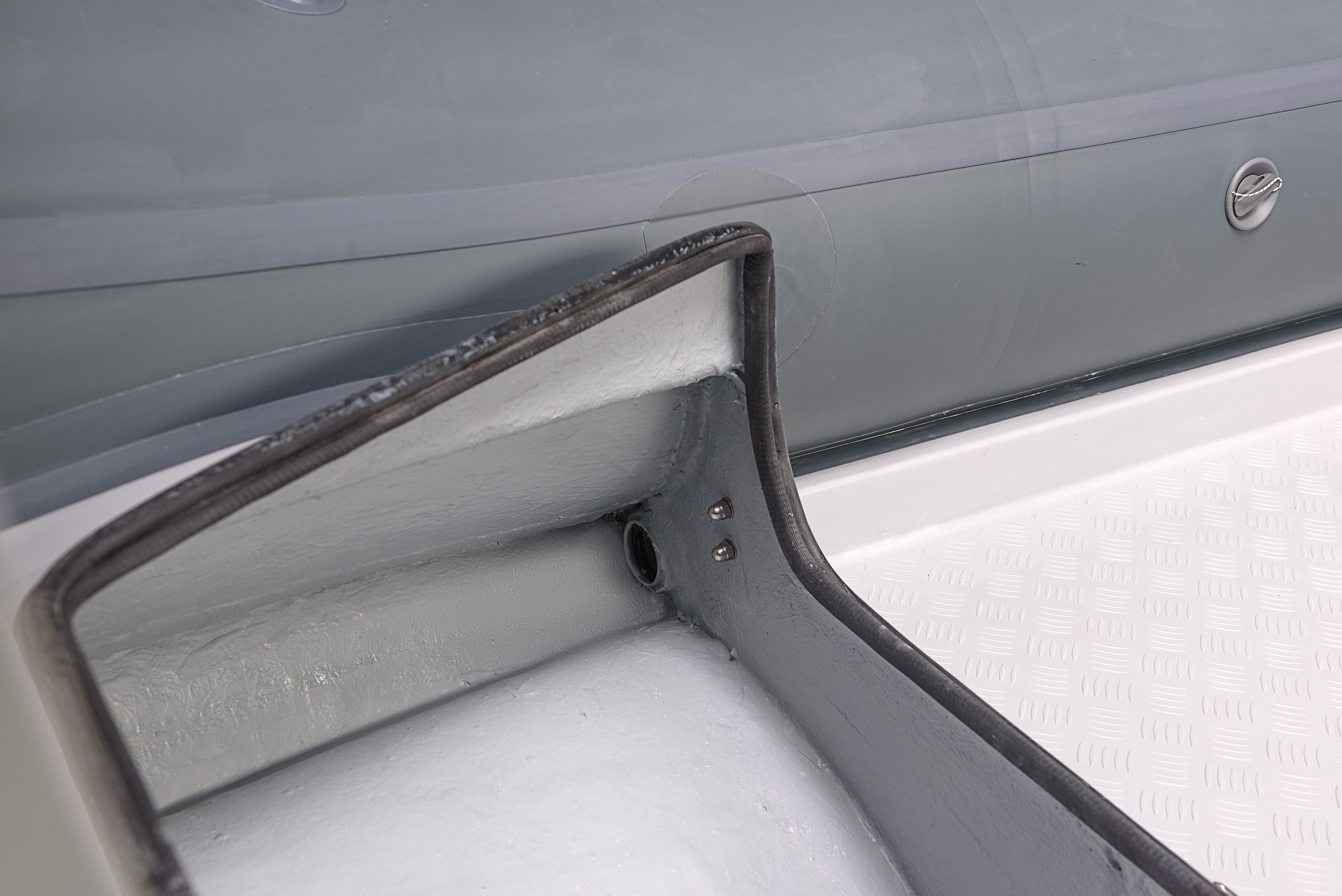 Лодка РИБ Адмирал 420 с консолью